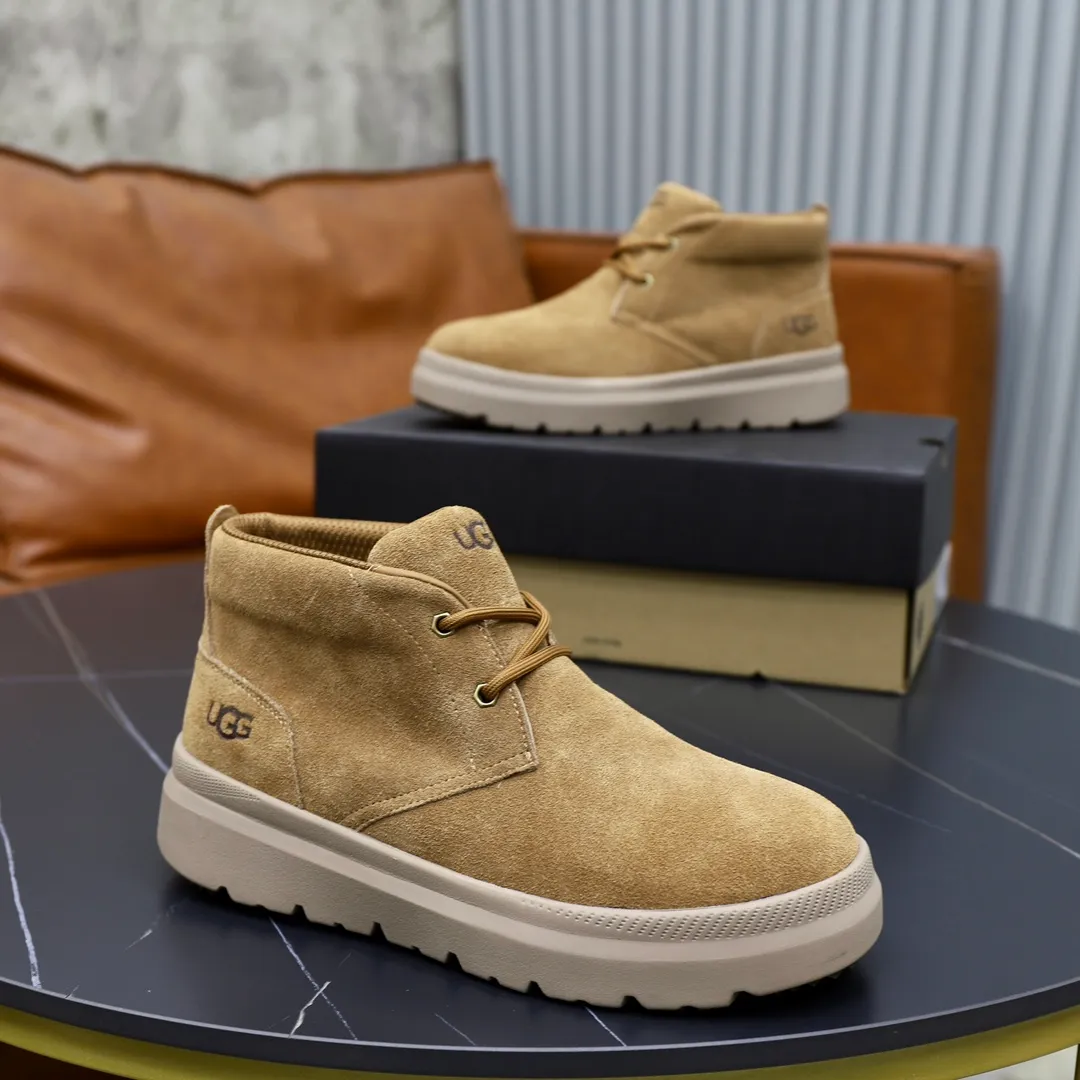 Ex-factory price: 520💰Thick wool imported from Australia Brand: UGG genuine purchase Size: 39-44 (45 customized) Grade: Official website 1:1 Material: First layer of genuine leather waterproof and antifreeze upper Real wool lining Original non-slip and wear-resistant outsole Style category: Men's casual shoes Trendy style Comfortable on the feet Color: Official website color synchronization